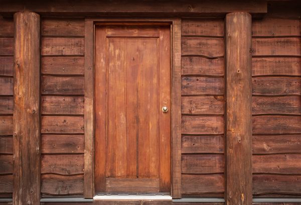 Log Cabin Siding Installation in Saint Peters
