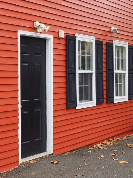 Cost of Red Vinyl Siding Installation in Saint Peters