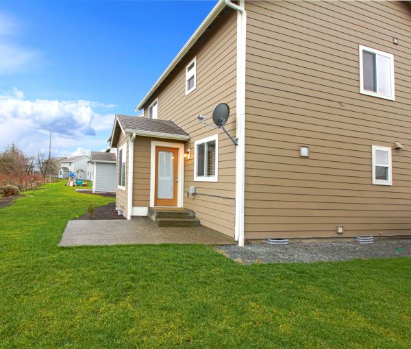 Clapboard Siding Repair in Saint Peters