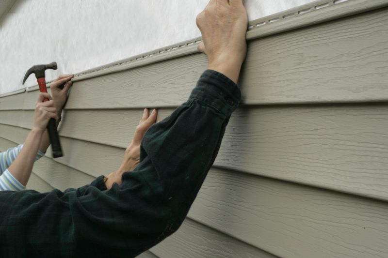 Repairing Vinyl Siding on a Home